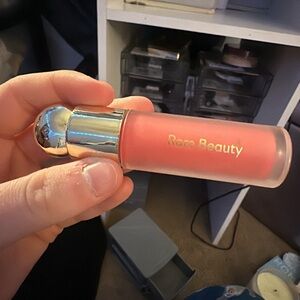 Rare Beauty Blush shade happy